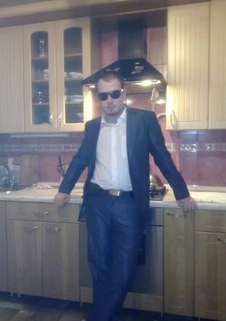 Я Александр, 37, знакомлюсь на одну ночь в Электрогорске