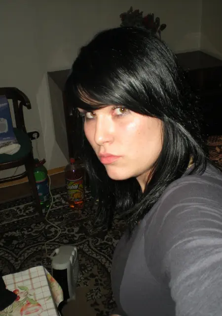 Надежда из Родников, мне 22, познакомлюсь для общения