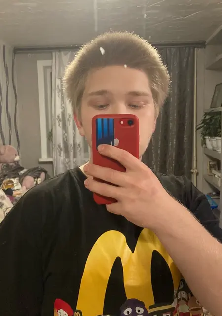 Данил из Первоуральска, мне 19, познакомлюсь без обязательств