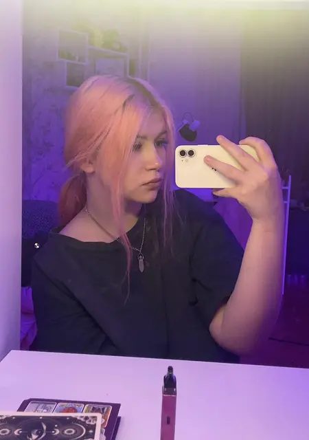 Ксюня из Кстова, мне 18, познакомлюсь на одну ночь