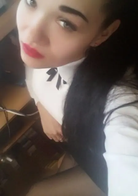 Я Александра, 32, из Среднеуральска, ищу знакомства без обязательств