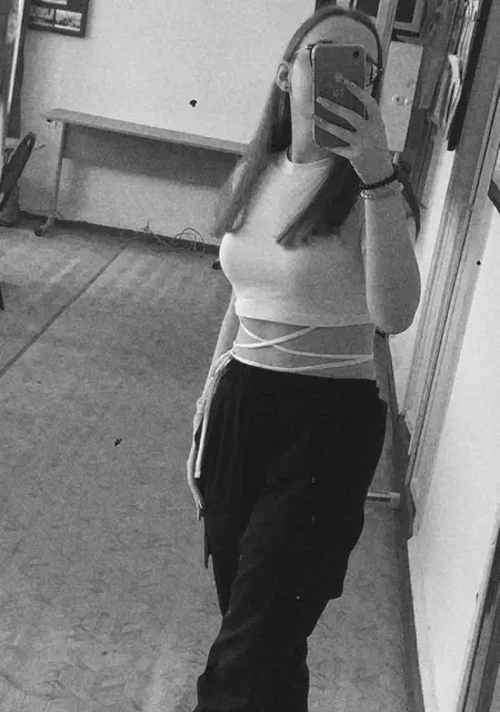 Полина из Рязани, ищу на сайте постоянные отношения