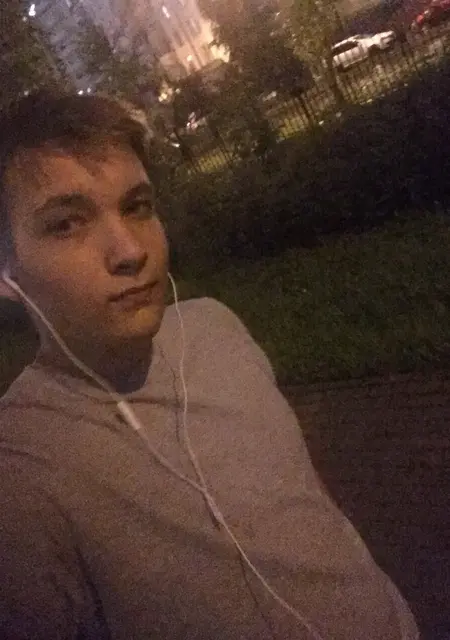 Даниил из Звенигорода, мне 22, познакомлюсь для общения