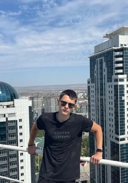 Иван из Сарова, ищу на сайте приятное времяпровождение