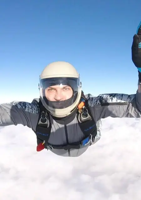 Владис из Чебоксар, мне 50, познакомлюсь для приятного времяпровождения