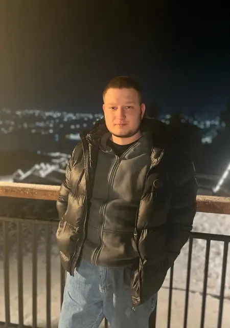 Никита из Арамиля, мне 20, познакомлюсь для общения