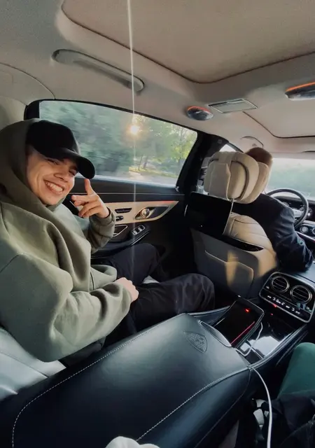 Arseniy из Ангарска, ищу на сайте знакомства на одну ночь